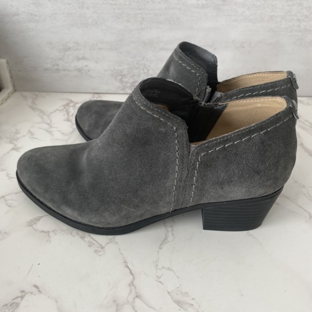 Naturalizer Zarie Ankle Boots 8.5 W Grey Suede Mid Heel Western Bootie - Picture 5 of 15